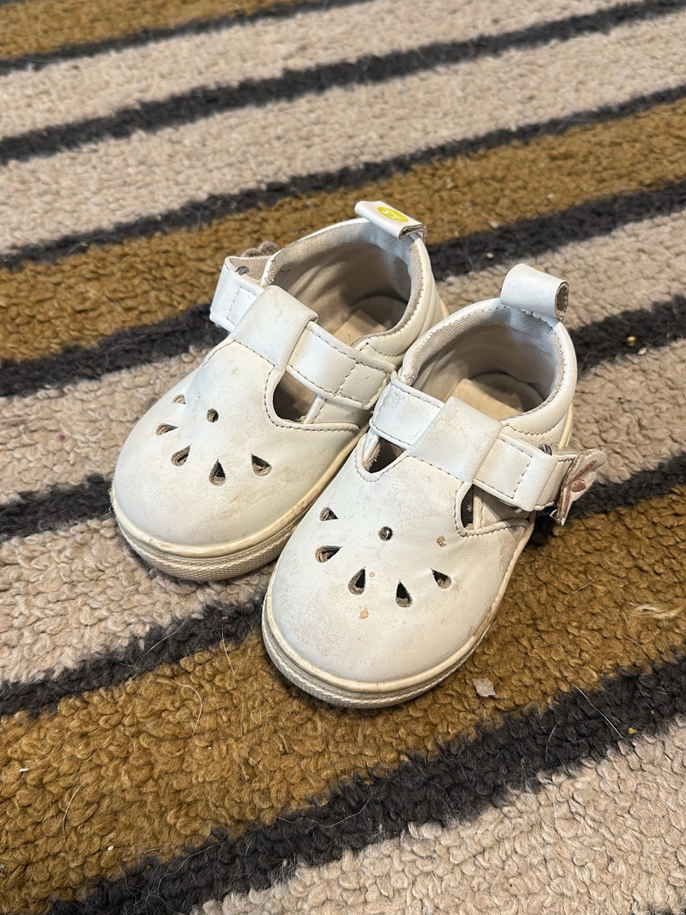 Classic White Kids Mary Jane Shoes with Cutout Detail
